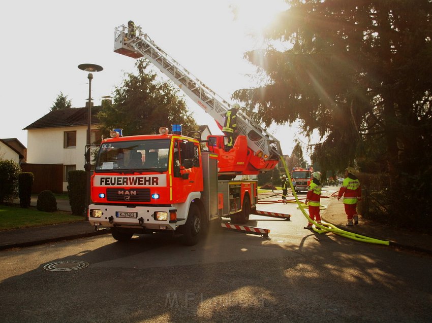 Feuer Koeln Weiss Zuendorfer Weg P17.JPG